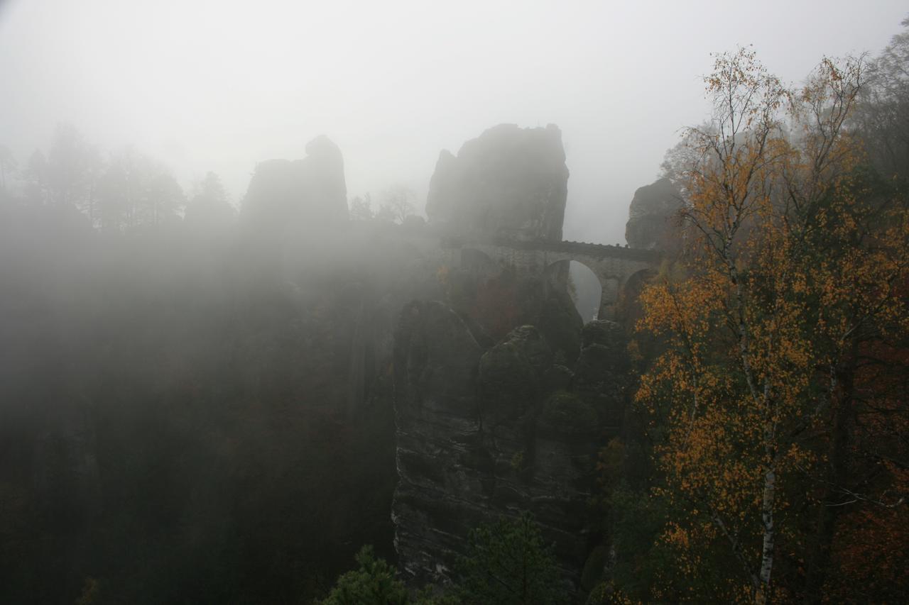 Отель Kraeuterbaude Saupsdorf Экстерьер фото